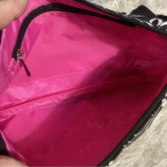 Ju-Ju-Be Large Floral Zippered Black & White Accessories Bag & Small Round Pouch - Picture 13 of 14